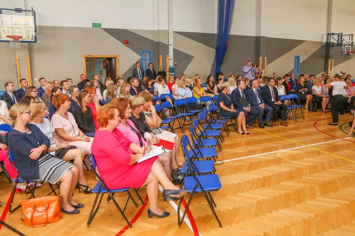 Stopnie zawodowe nauczyciela dyplomowanego dla 25 pedagogów z powiatu ostrowskiego (zdjęcia, lista nominowanych)