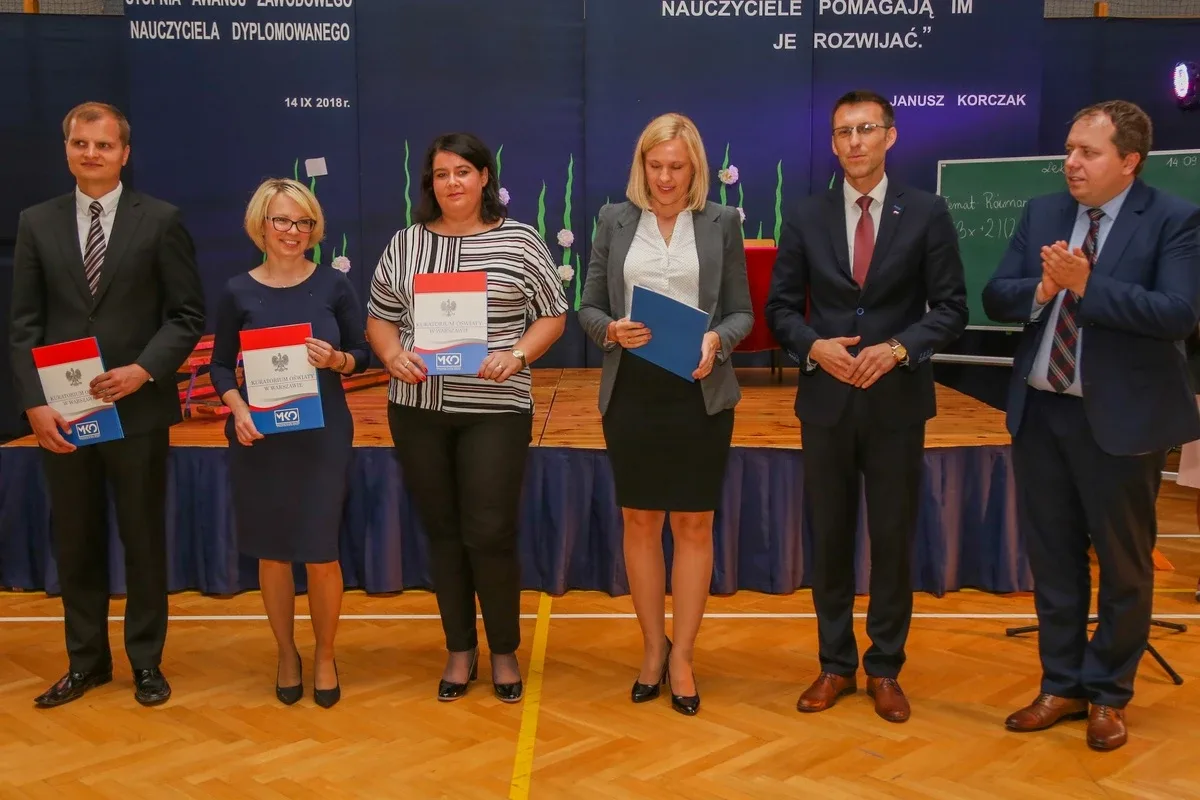 Stopnie zawodowe nauczyciela dyplomowanego dla 25 pedagogów z powiatu ostrowskiego (zdjęcia, lista nominowanych)
