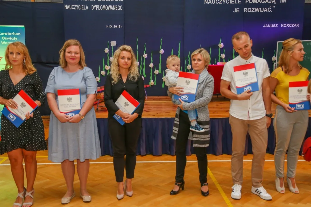 Stopnie zawodowe nauczyciela dyplomowanego dla 25 pedagogów z powiatu ostrowskiego (zdjęcia, lista nominowanych)