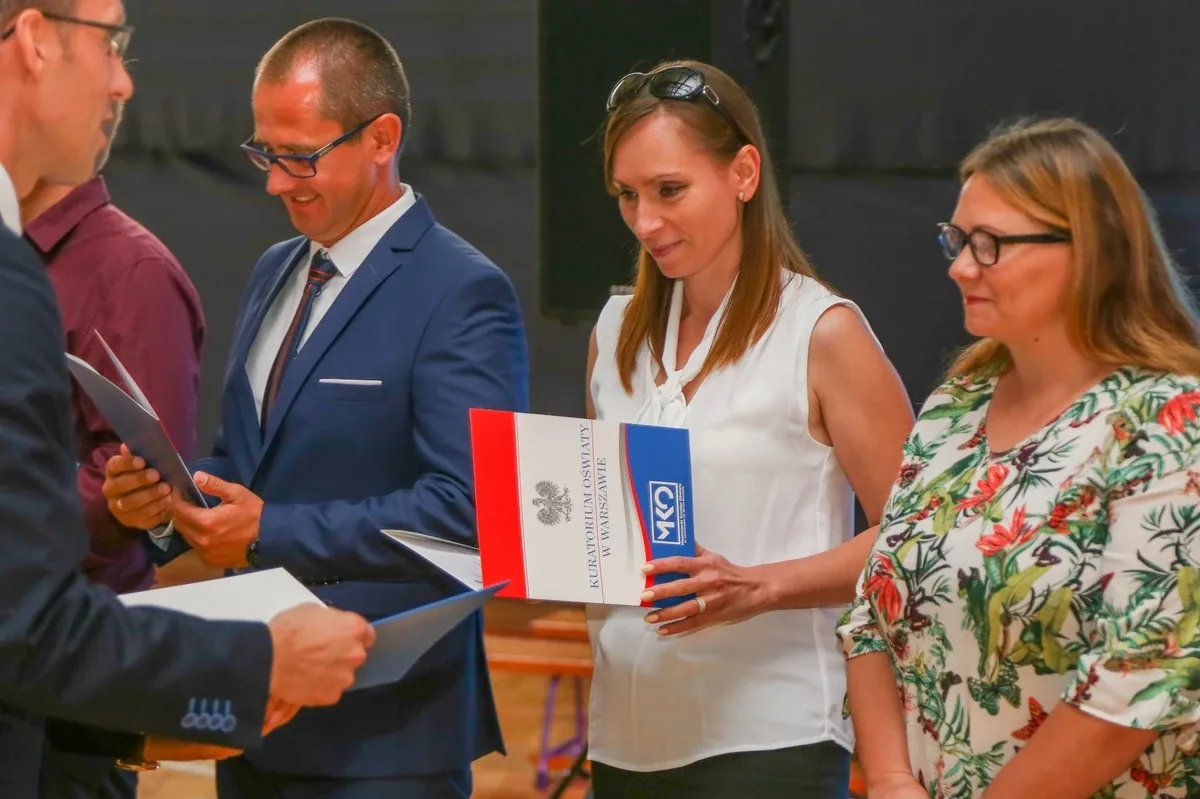 Stopnie zawodowe nauczyciela dyplomowanego dla 25 pedagogów z powiatu ostrowskiego (zdjęcia, lista nominowanych)