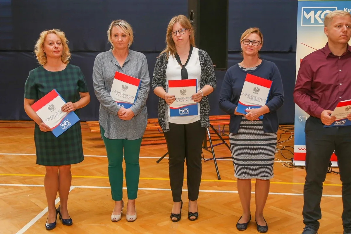 Stopnie zawodowe nauczyciela dyplomowanego dla 25 pedagogów z powiatu ostrowskiego (zdjęcia, lista nominowanych)