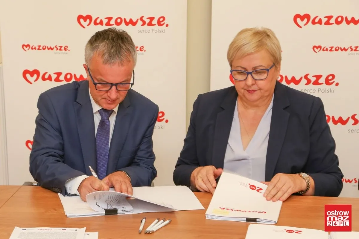 Środki unijne na dofinansowanie oświaty w Komorowie (zdjęcia)