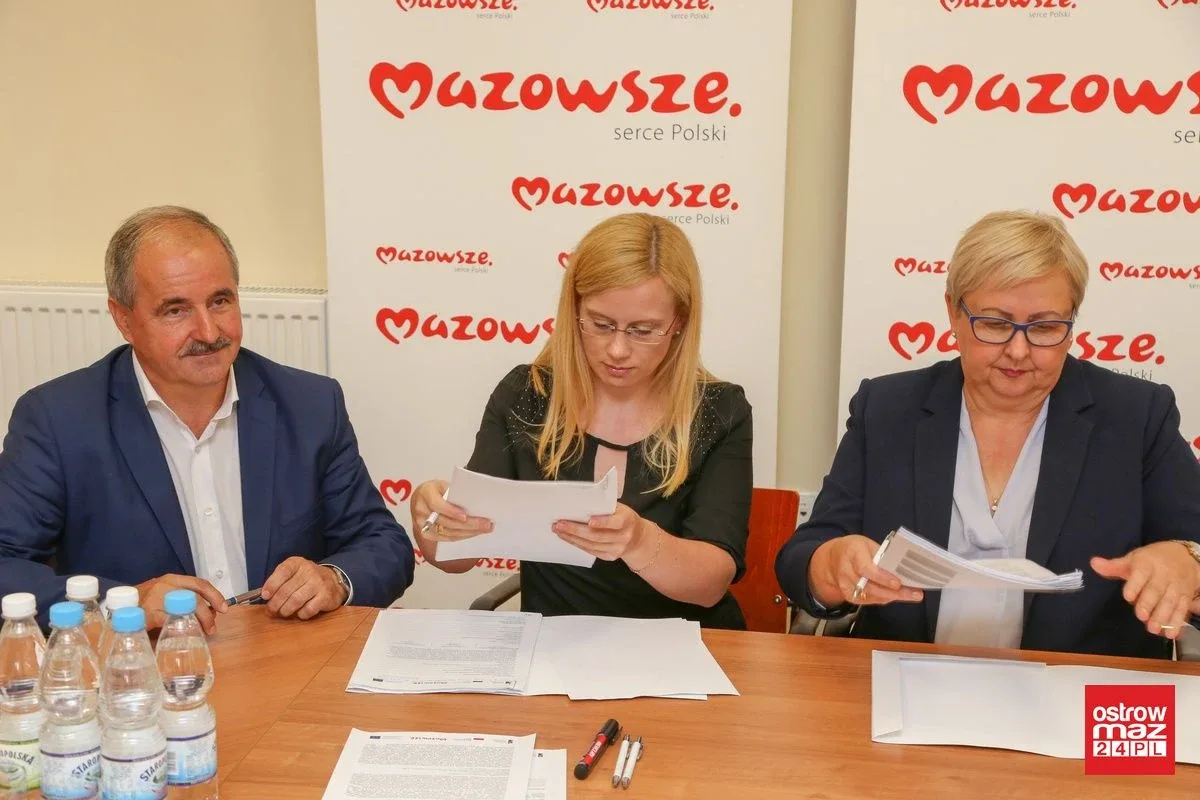 Środki unijne na dofinansowanie oświaty w Komorowie (zdjęcia)