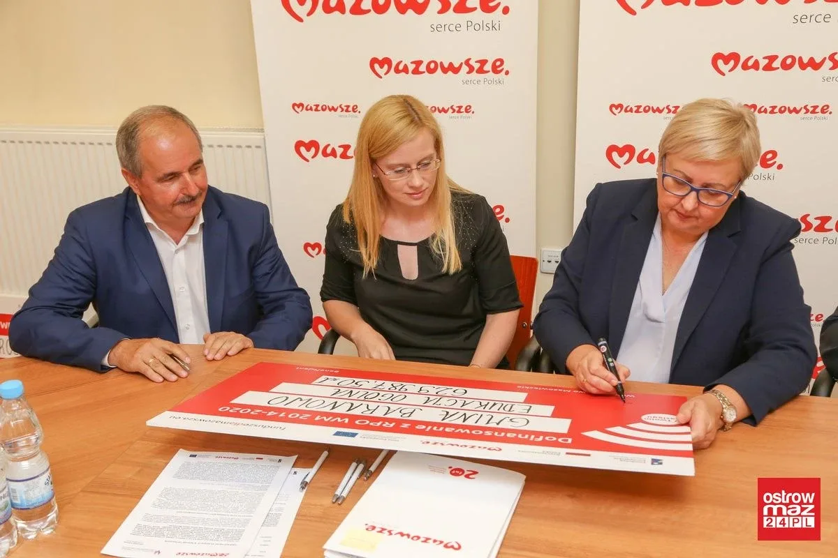 Środki unijne na dofinansowanie oświaty w Komorowie (zdjęcia)