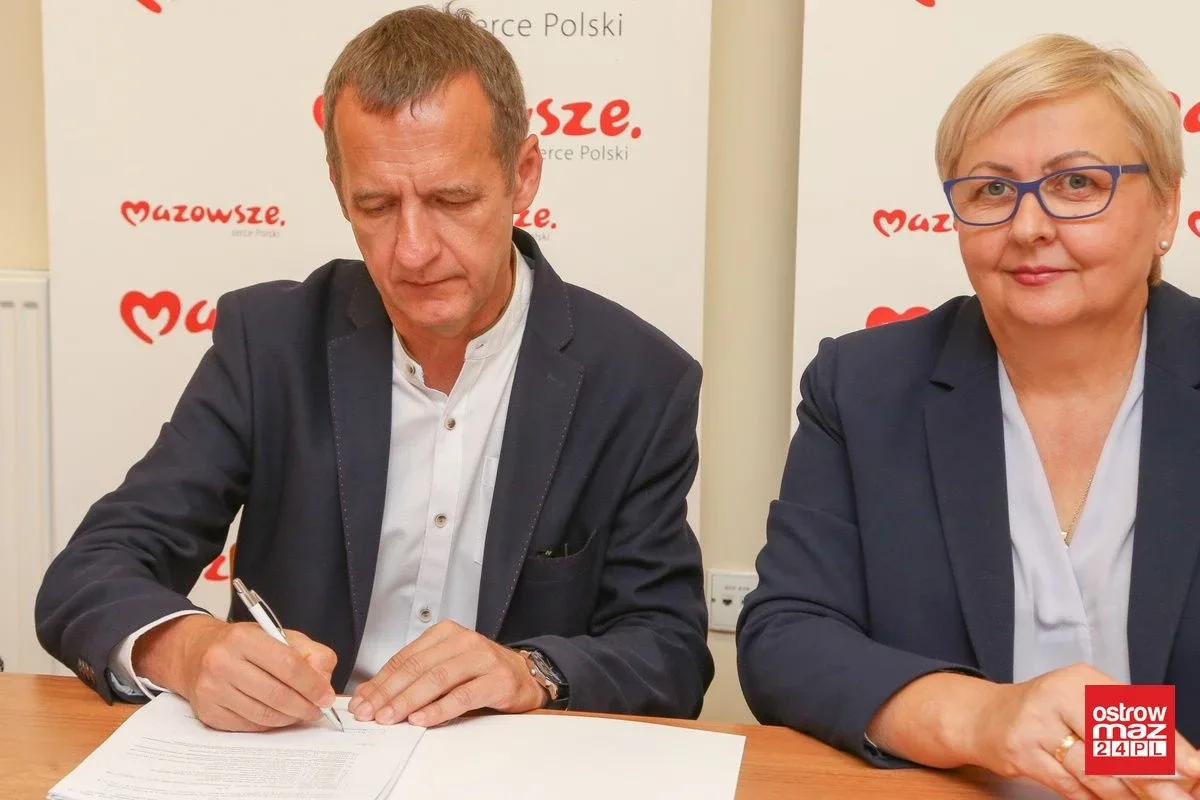 Środki unijne na dofinansowanie oświaty w Komorowie (zdjęcia)