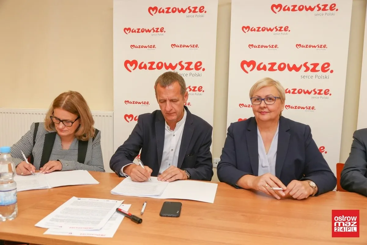 Środki unijne na dofinansowanie oświaty w Komorowie (zdjęcia)