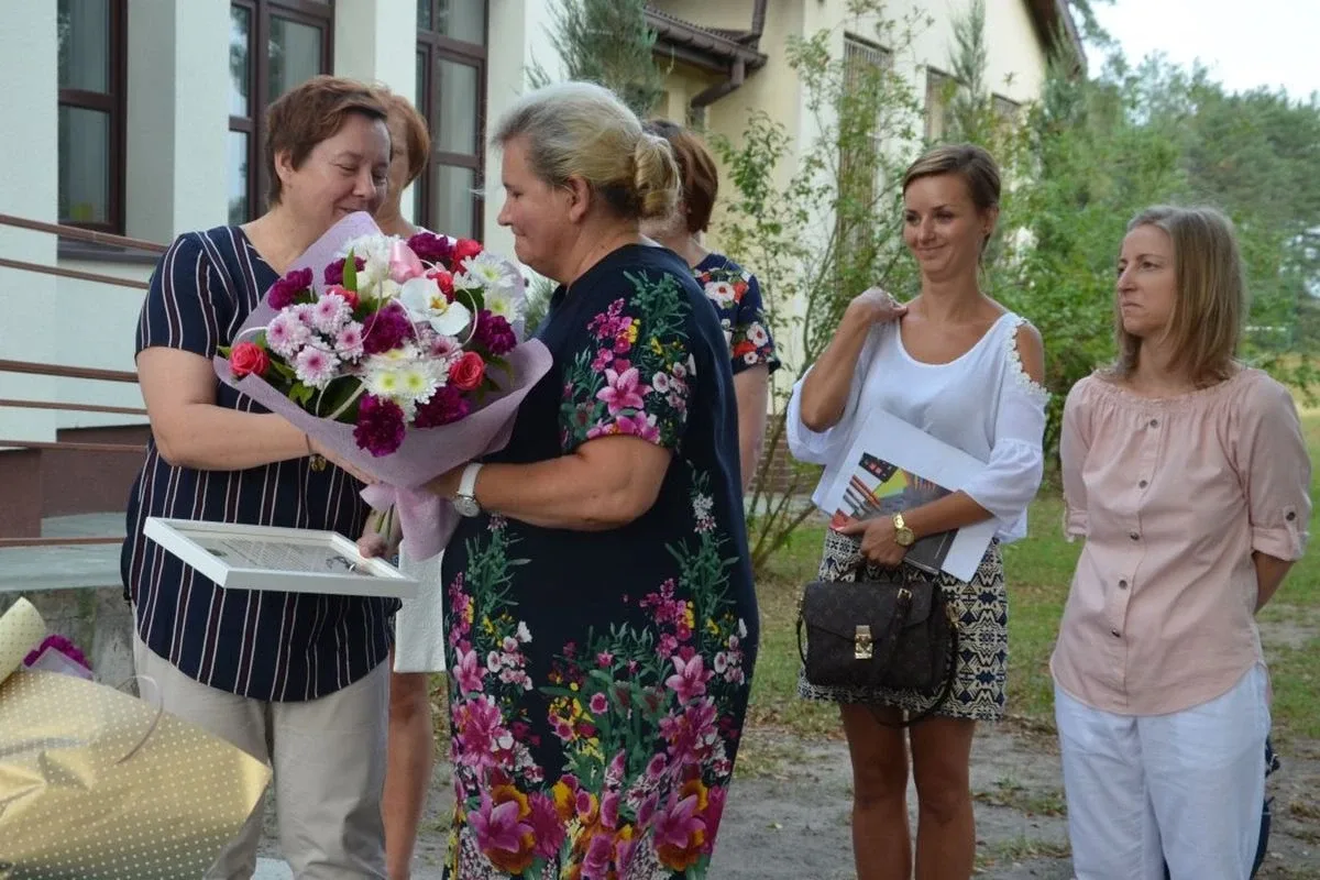 Nowi nauczyciele i dyrektorzy placówek edukacyjnych w gminie Małkinia Górna (zdjęcia)