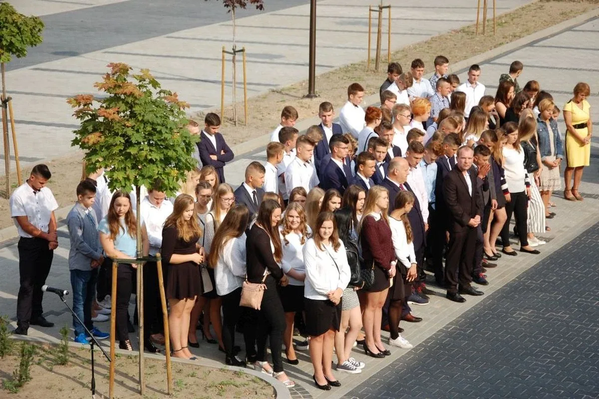 ZS CKR w Starym Lubiejewie zainaugurował rok szkolny (zdjęcia)