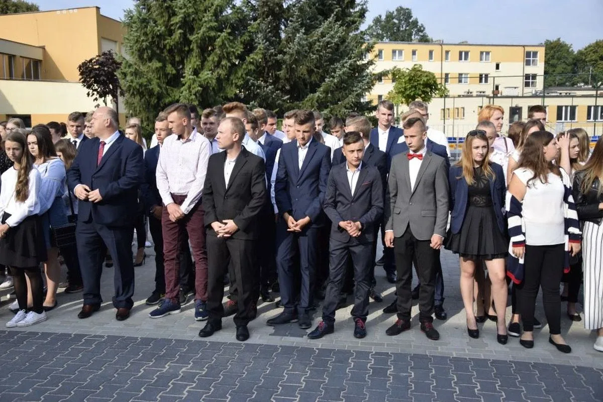 ZS CKR w Starym Lubiejewie zainaugurował rok szkolny (zdjęcia)