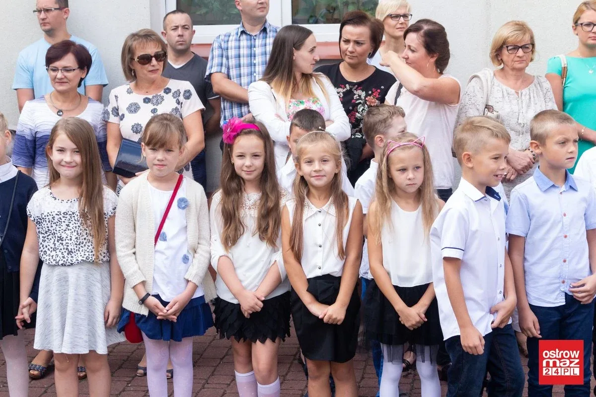 Uczniowie "Jedynki" wrócili w szkolne mury (zdjęcia)