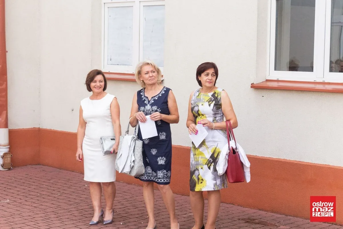 Uczniowie "Jedynki" wrócili w szkolne mury (zdjęcia)