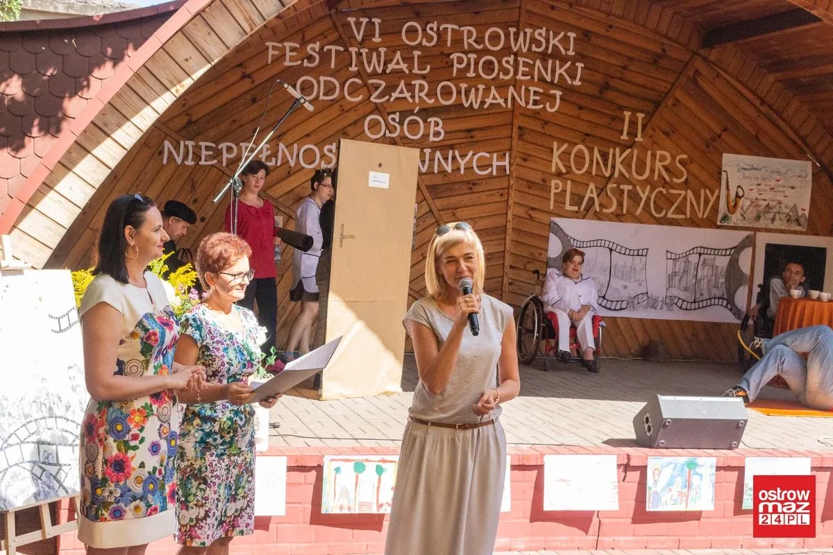 VI Ostrowski Festiwal Piosenki Odczarowanej Osób Niepełnosprawnych (zdjęcia, wideo)