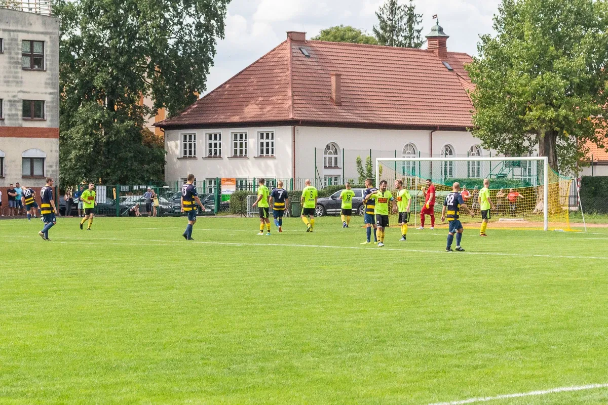 Ostrovia rozbiła Mazowsze Jednorożec (zdjęcia, wideo)