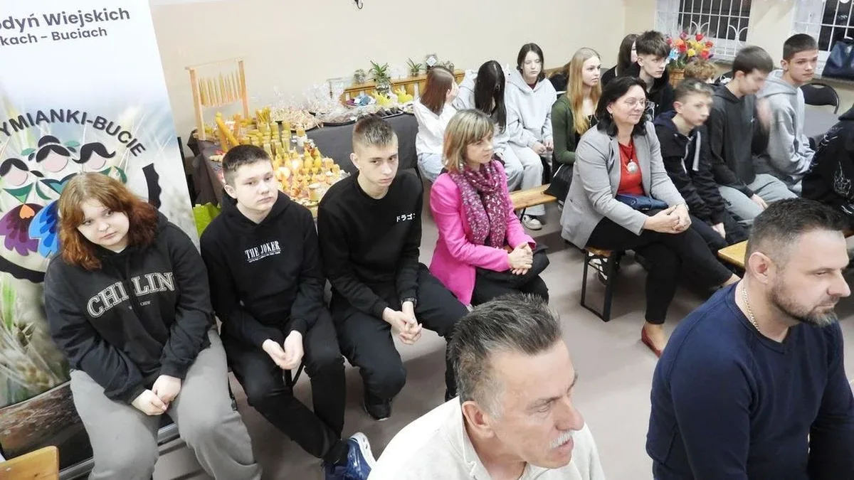 Wspólne świętowanie Dnia Kobiet i Dnia Mężczyzn w miejscowości Tymianki-Bucie (zdjęcia, wideo)