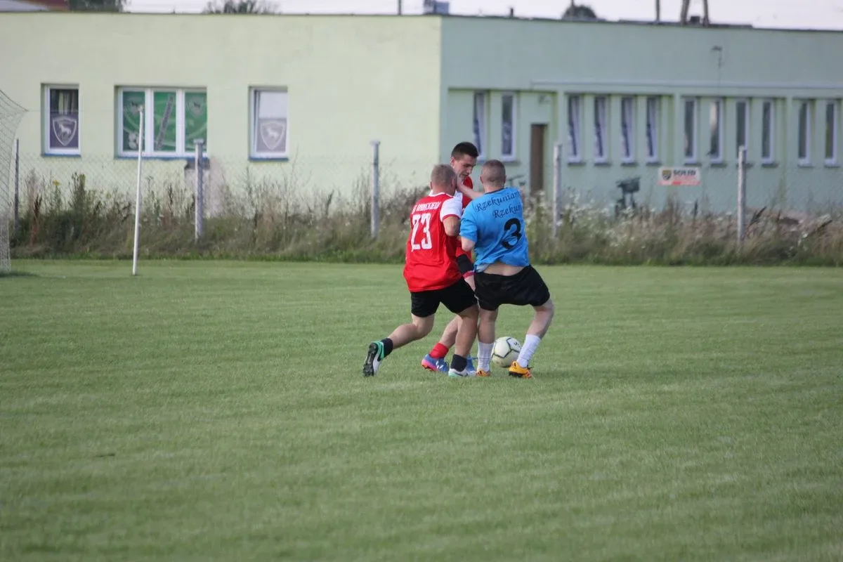 GKS Andrzejewo uległ Rzekuniance (zdjęcia, wideo)