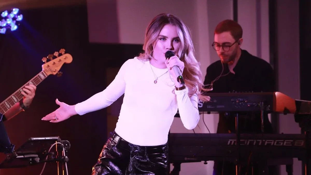 Wyjątkowy koncert w Starej Elektrowni. Tak wyglądało "Mazowsze Paniom" w Ostrowi (zdjęcia, wideo)