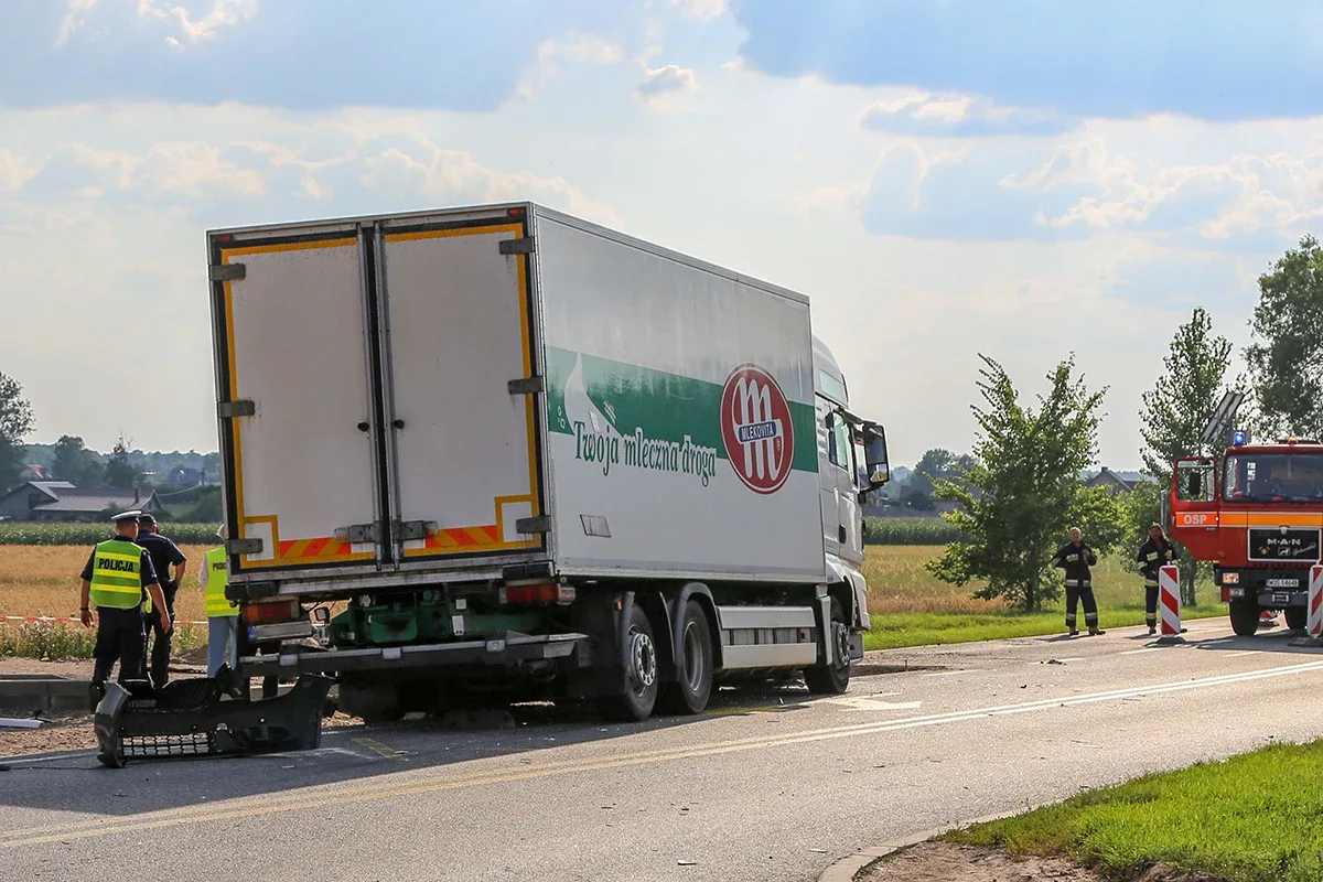 Śmiertelny wypadek na drodze do Różana (zdjęcia)