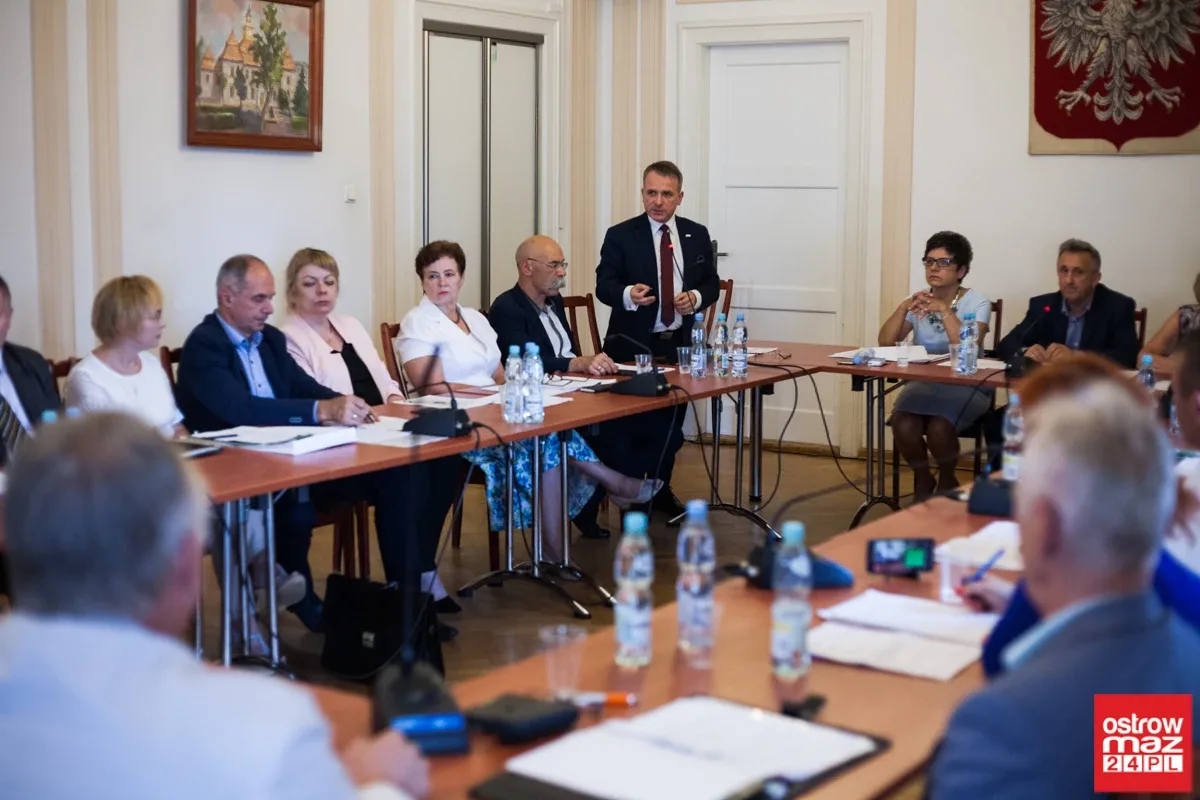 "Wy nas lekceważycie". Budowa ścieżek ponownie odrzucona (zdjęcia, wideo)
