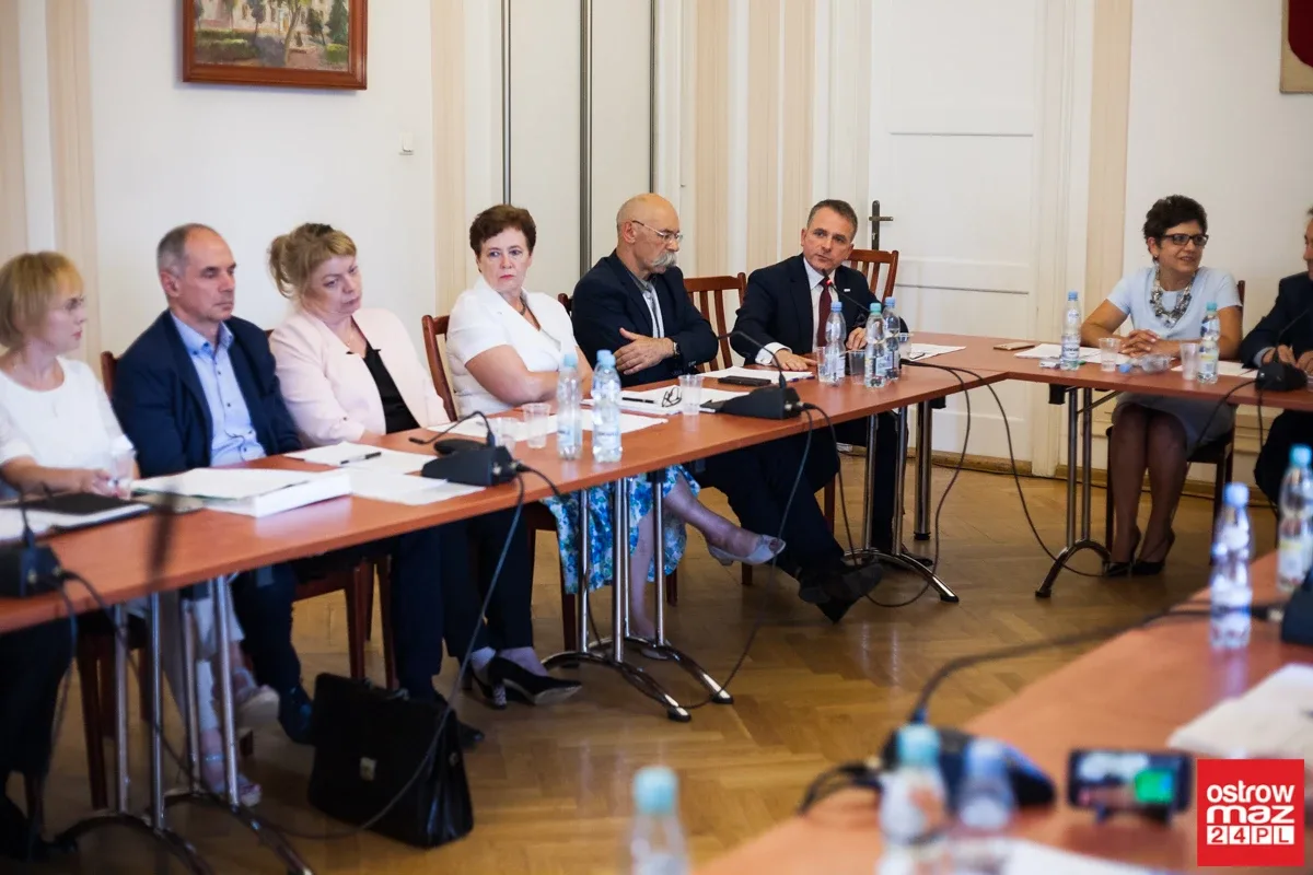"Wy nas lekceważycie". Budowa ścieżek ponownie odrzucona (zdjęcia, wideo)