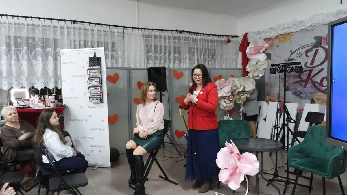 Wspólne świętowanie Dnia Kobiet i Dnia Mężczyzn w miejscowości Tymianki-Bucie (zdjęcia, wideo)