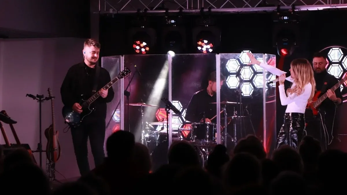 Wyjątkowy koncert w Starej Elektrowni. Tak wyglądało "Mazowsze Paniom" w Ostrowi (zdjęcia, wideo)