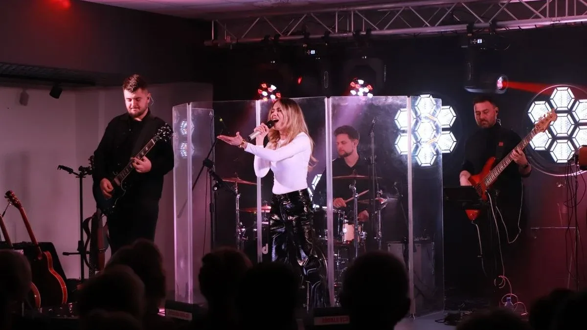 Wyjątkowy koncert w Starej Elektrowni. Tak wyglądało "Mazowsze Paniom" w Ostrowi (zdjęcia, wideo)