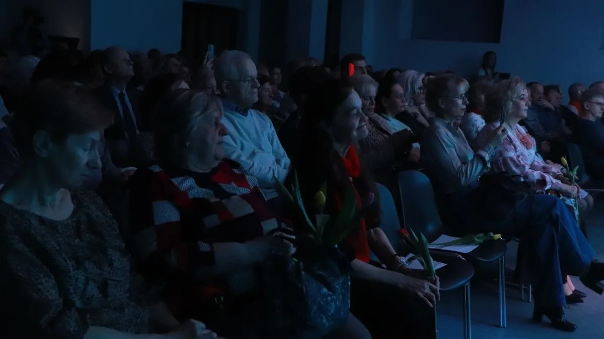Wyjątkowy koncert w Starej Elektrowni. Tak wyglądało "Mazowsze Paniom" w Ostrowi (zdjęcia, wideo)