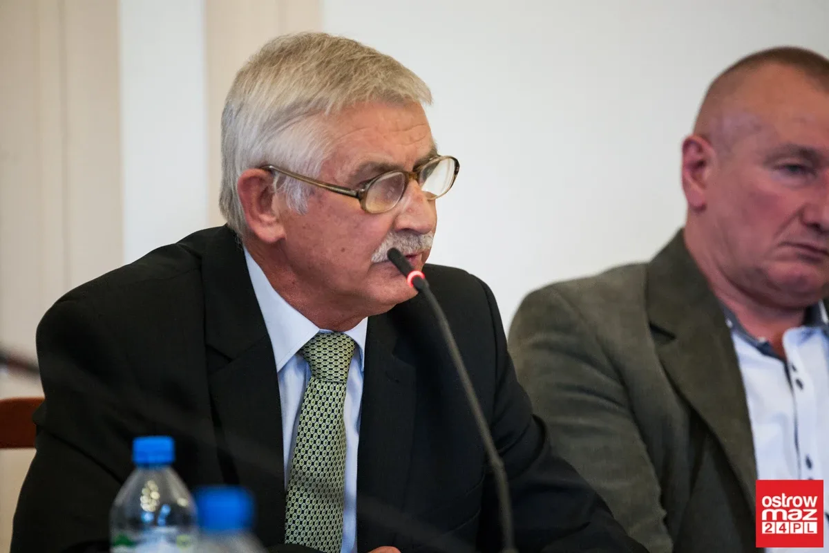 Nadzwyczajna sesja rady miasta bez efektu (zdjęcia, wideo - cała sesja)