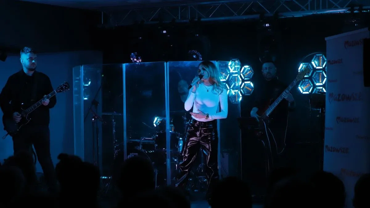 Wyjątkowy koncert w Starej Elektrowni. Tak wyglądało "Mazowsze Paniom" w Ostrowi (zdjęcia, wideo)