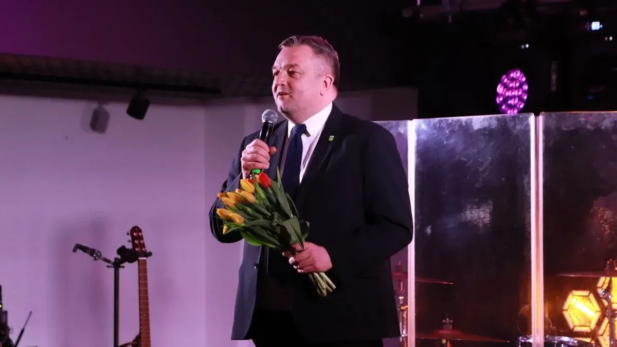 Wyjątkowy koncert w Starej Elektrowni. Tak wyglądało "Mazowsze Paniom" w Ostrowi (zdjęcia, wideo)