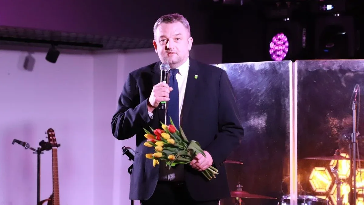 Wyjątkowy koncert w Starej Elektrowni. Tak wyglądało "Mazowsze Paniom" w Ostrowi (zdjęcia, wideo)