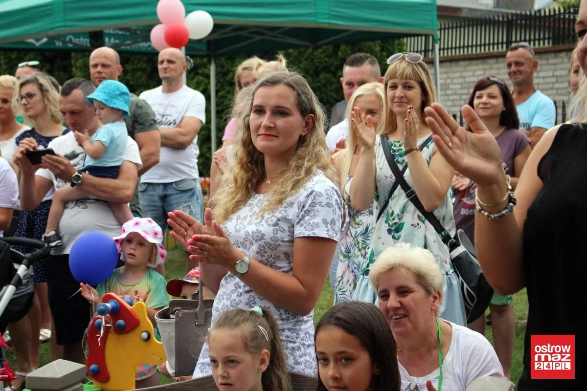 Przedszkolny piknik rodzinny z kapitalnym spektaklem (zdjęcia, wideo)