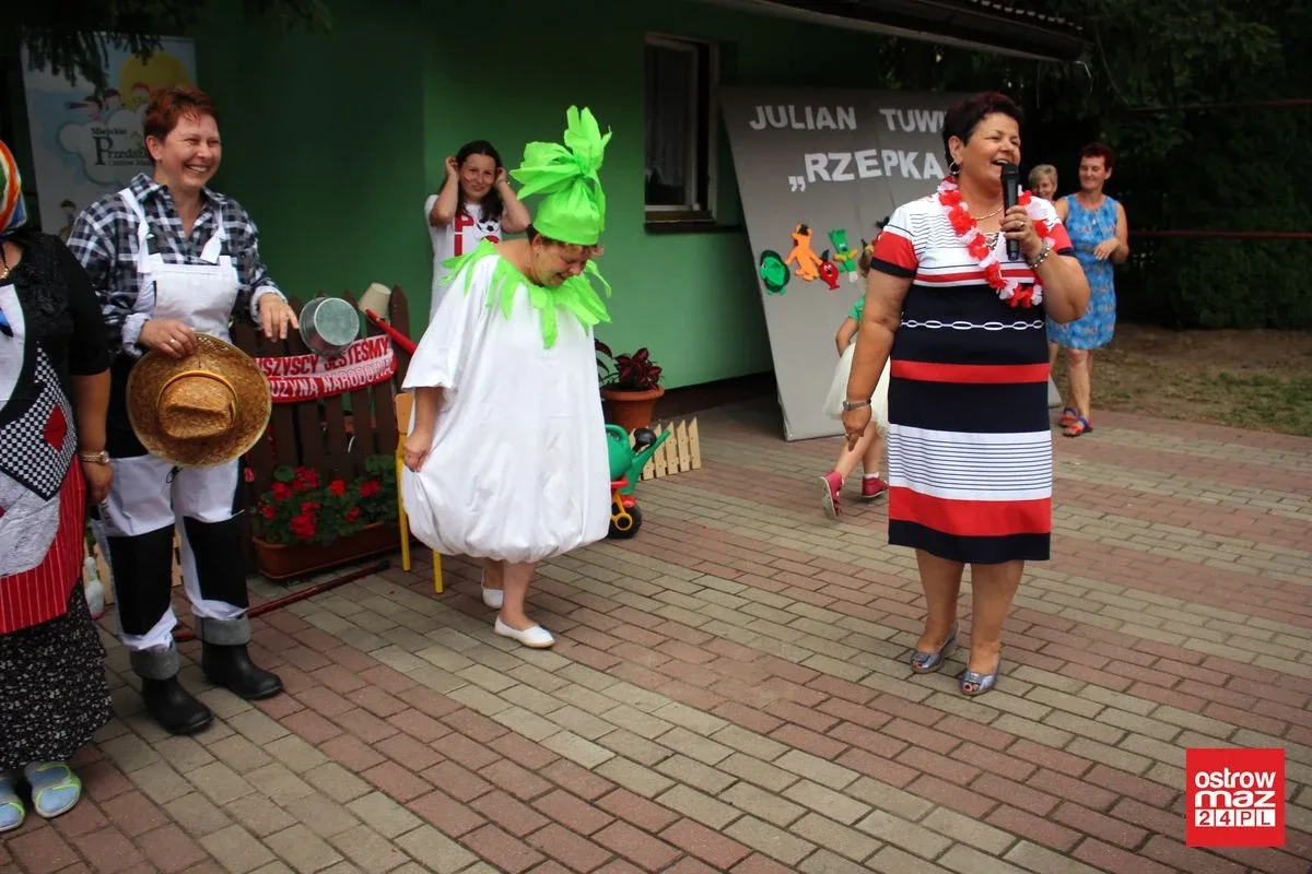 Przedszkolny piknik rodzinny z kapitalnym spektaklem (zdjęcia, wideo)