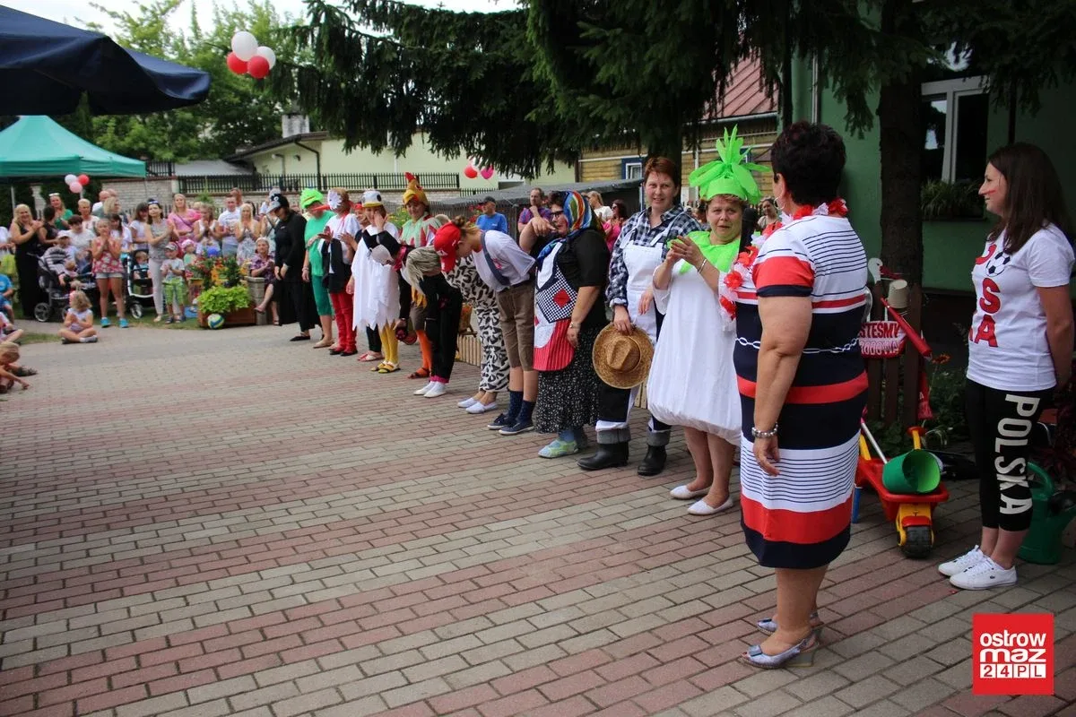 Przedszkolny piknik rodzinny z kapitalnym spektaklem (zdjęcia, wideo)