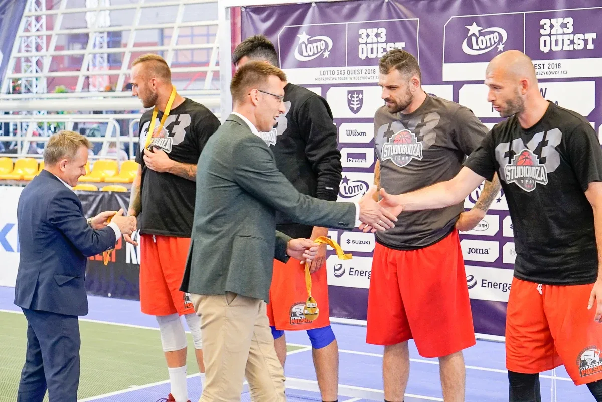 Studio Budza wygrywa turniej 3x3 w Ostrowi Maz. (zdjęcia, wideo)