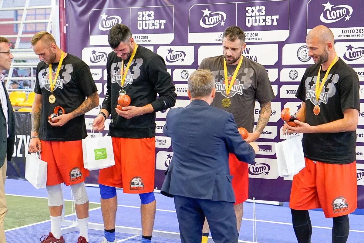 Studio Budza wygrywa turniej 3x3 w Ostrowi Maz. (zdjęcia, wideo)