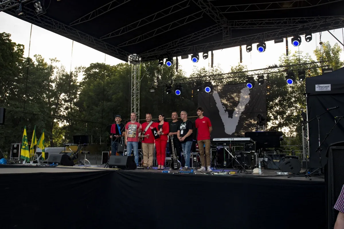 Koncert zespołu Chrząszcze podczas dni miasta (zdjęcia, wideo)