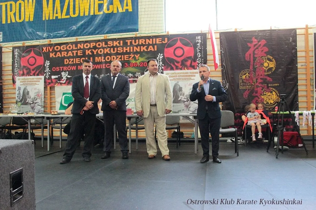 Karatecy rywalizowali w Ostrowi Mazowieckiej. 37 medali dla OKKK (zdjęcia)