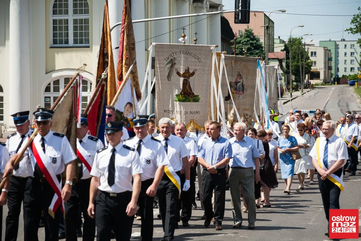 Procesje Najświętszego Ciała i Krwi Chrystusa przeszły ulicami miasta (zdjęcia, wideo)
