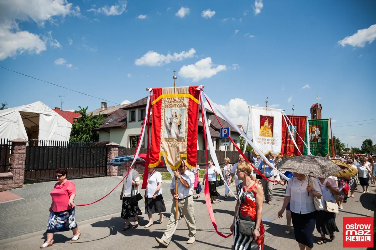 Procesje Najświętszego Ciała i Krwi Chrystusa przeszły ulicami miasta (zdjęcia, wideo)