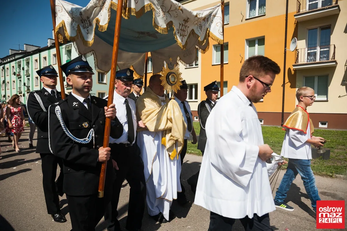 Procesje Najświętszego Ciała i Krwi Chrystusa przeszły ulicami miasta (zdjęcia, wideo)