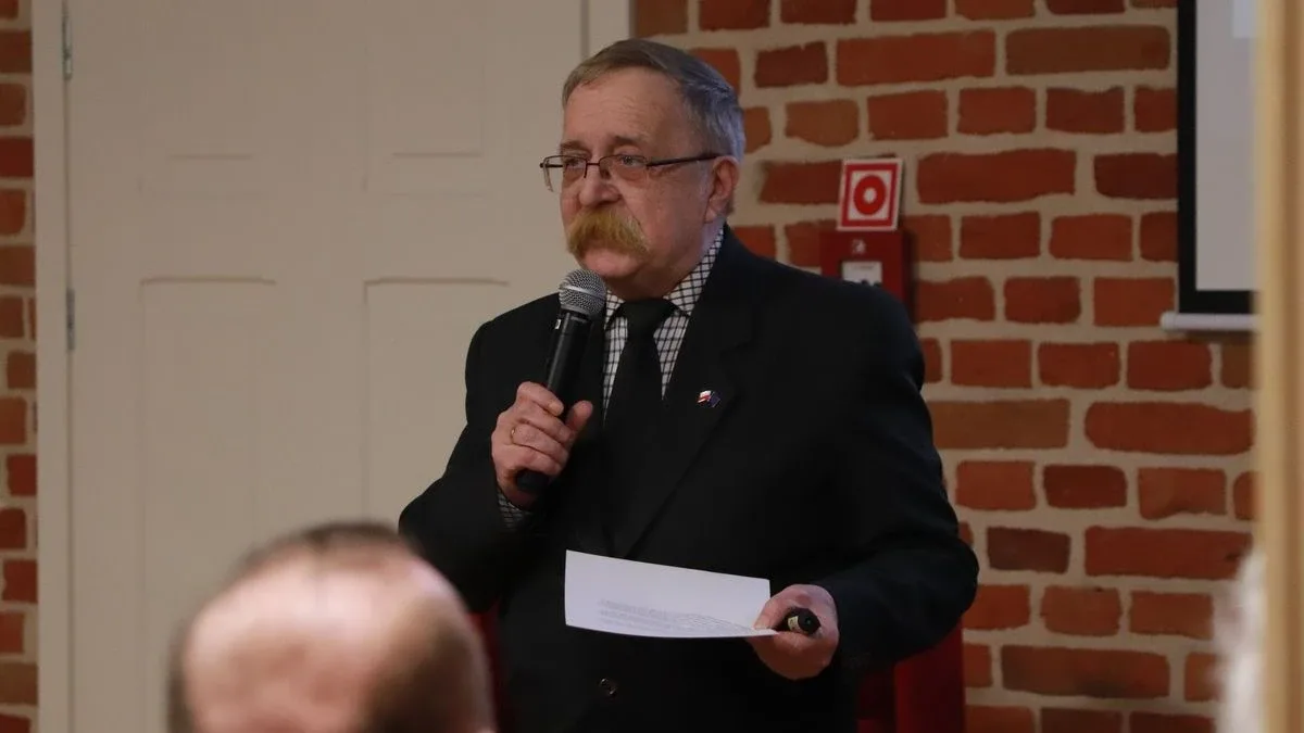 "Dobrze dla Ostrowi zasłużeni". Wieczór wspomnień w miejskiej bibliotece (zdjęcia)