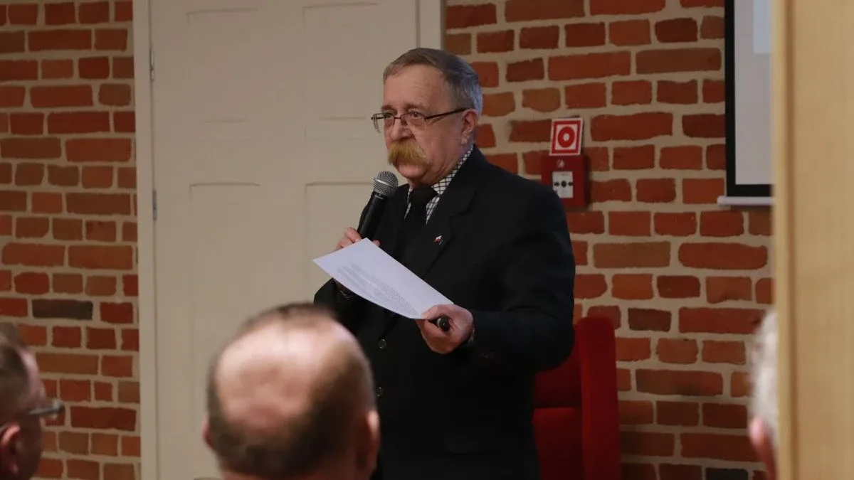 "Dobrze dla Ostrowi zasłużeni". Wieczór wspomnień w miejskiej bibliotece (zdjęcia)