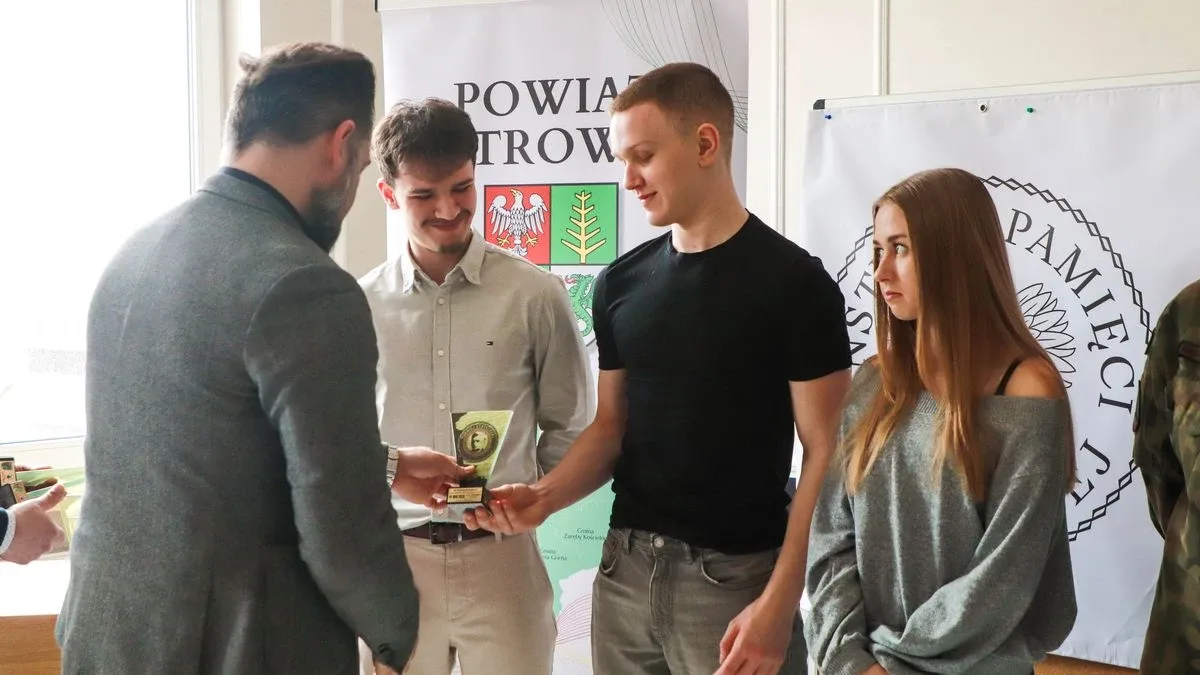 Wręczenie statuetek laureatom Turnieju Strzeleckiego im. ppor. Aleksandra Kuleszy (zdjęcia, wideo)