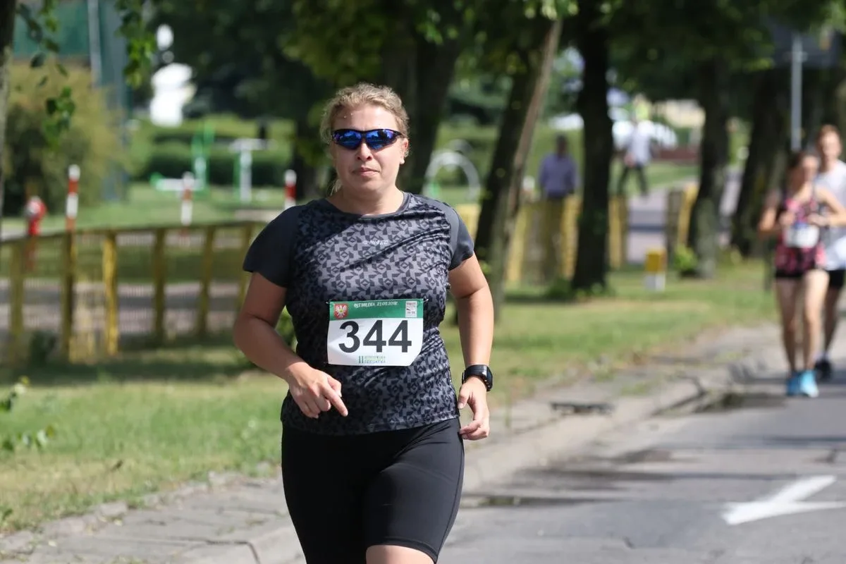Półmaraton Kurpiowski za nami. Dąbrowski zwycięża, Gawkowski dwudziesty (zdjęcia, wideo)