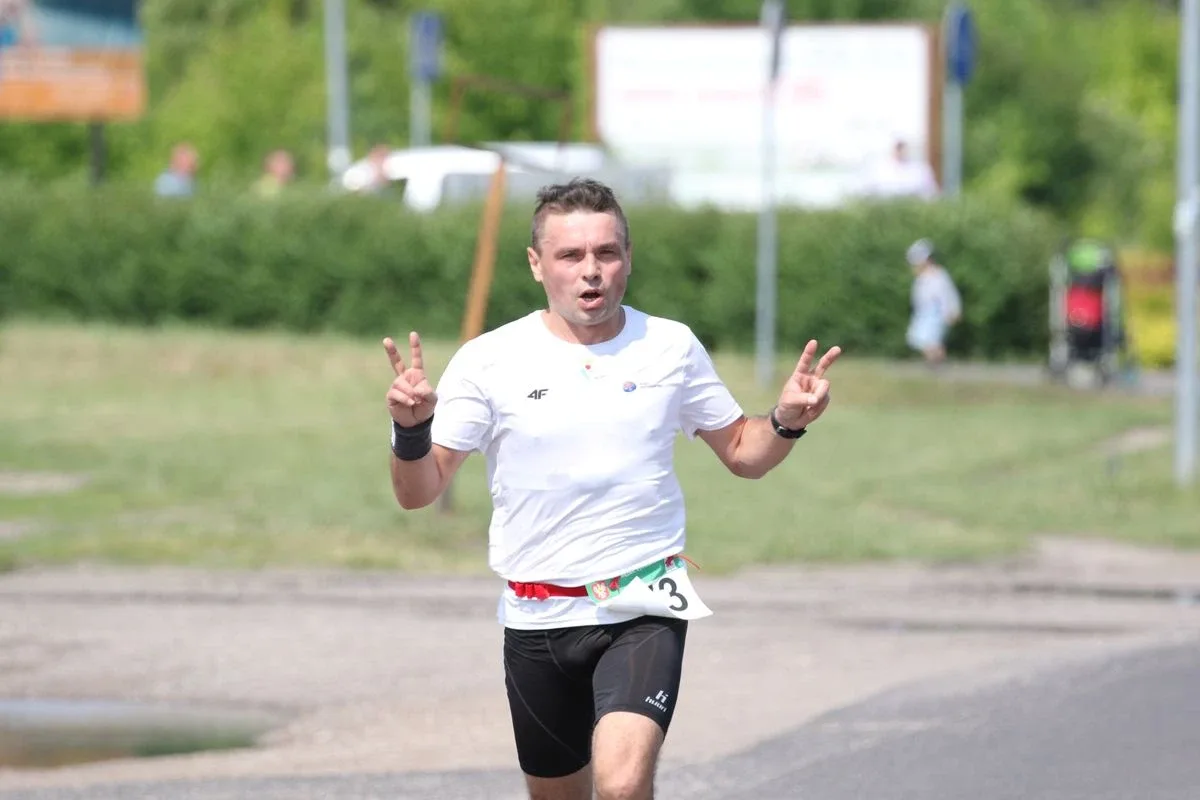 Półmaraton Kurpiowski za nami. Dąbrowski zwycięża, Gawkowski dwudziesty (zdjęcia, wideo)