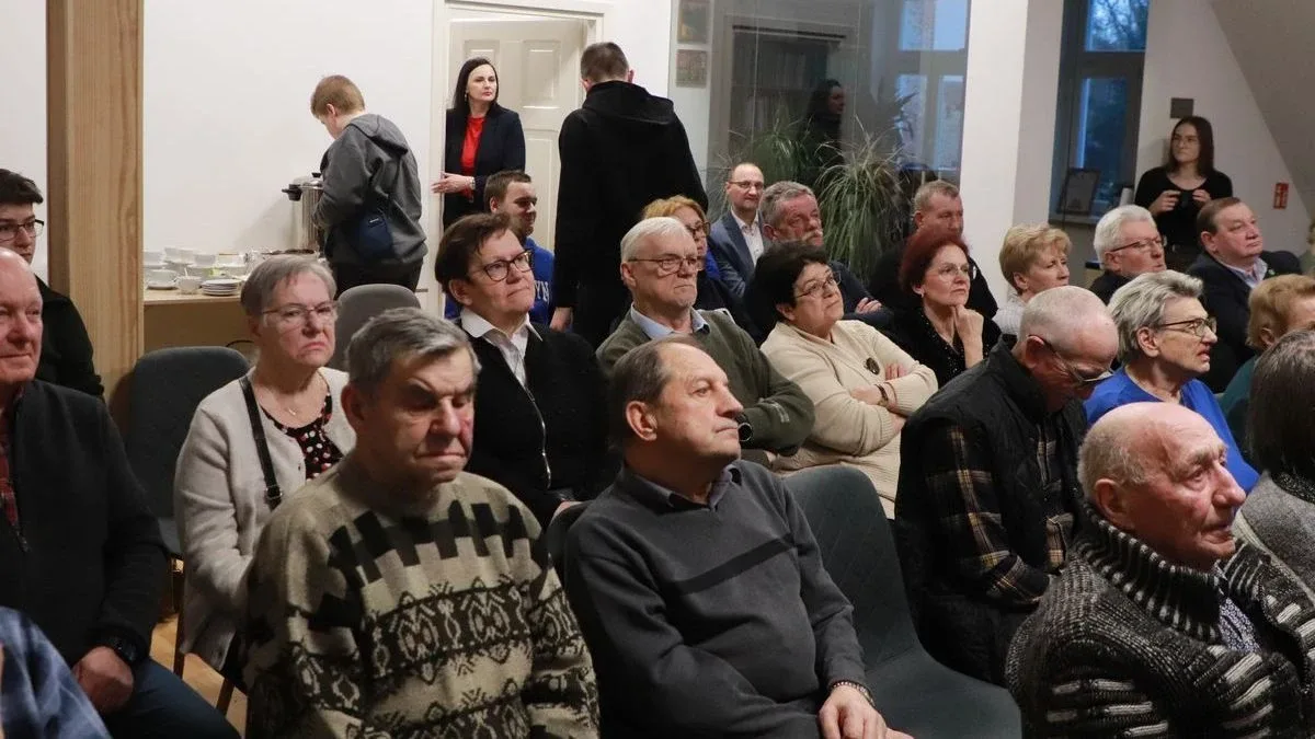 "Dobrze dla Ostrowi zasłużeni". Wieczór wspomnień w miejskiej bibliotece (zdjęcia)