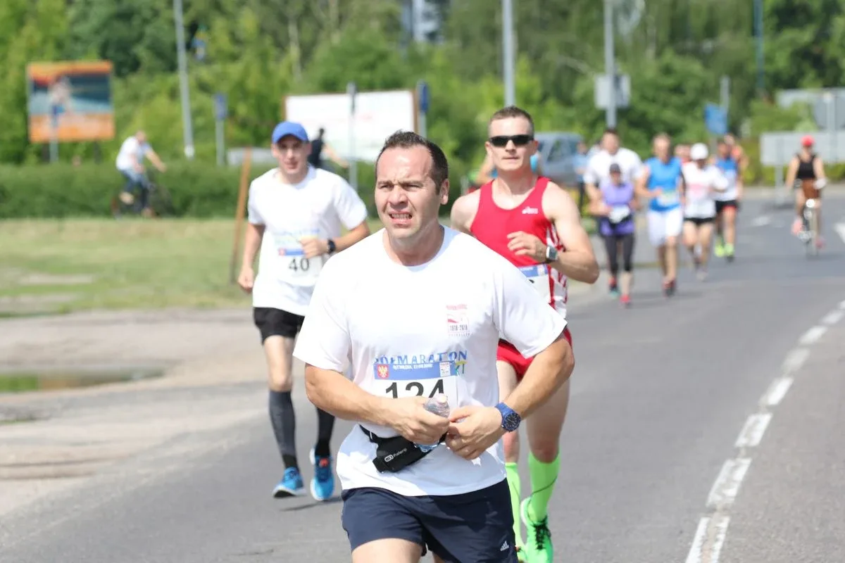 Półmaraton Kurpiowski za nami. Dąbrowski zwycięża, Gawkowski dwudziesty (zdjęcia, wideo)
