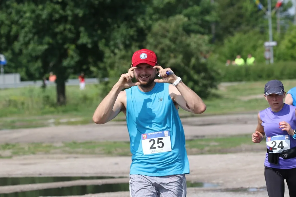 Półmaraton Kurpiowski za nami. Dąbrowski zwycięża, Gawkowski dwudziesty (zdjęcia, wideo)