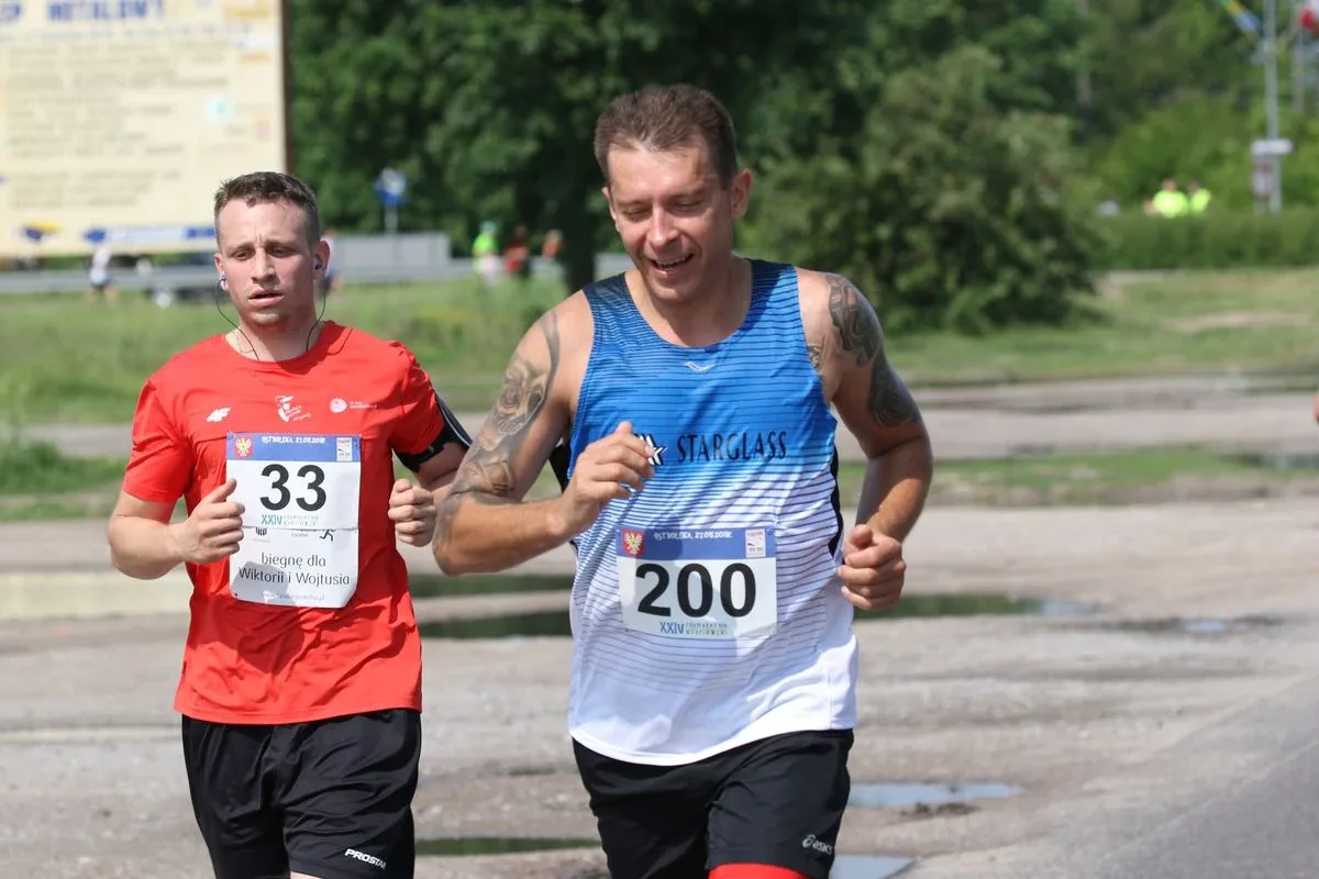 Półmaraton Kurpiowski za nami. Dąbrowski zwycięża, Gawkowski dwudziesty (zdjęcia, wideo)